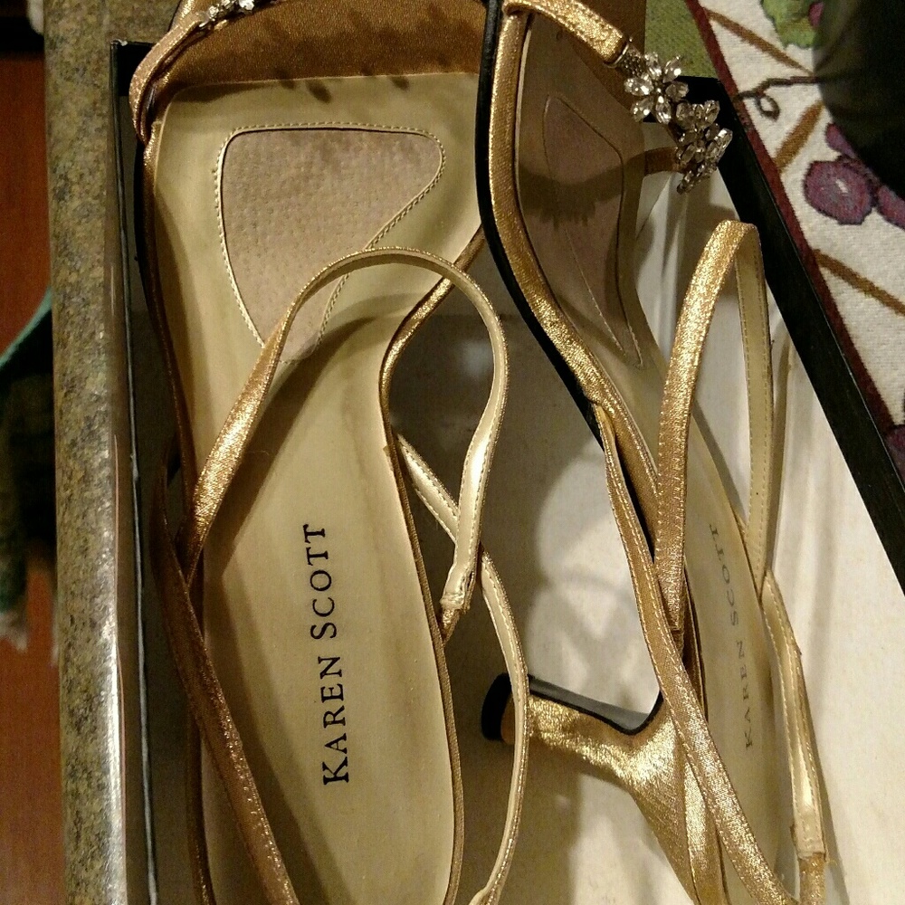 Sandals - Picture 2 of 2